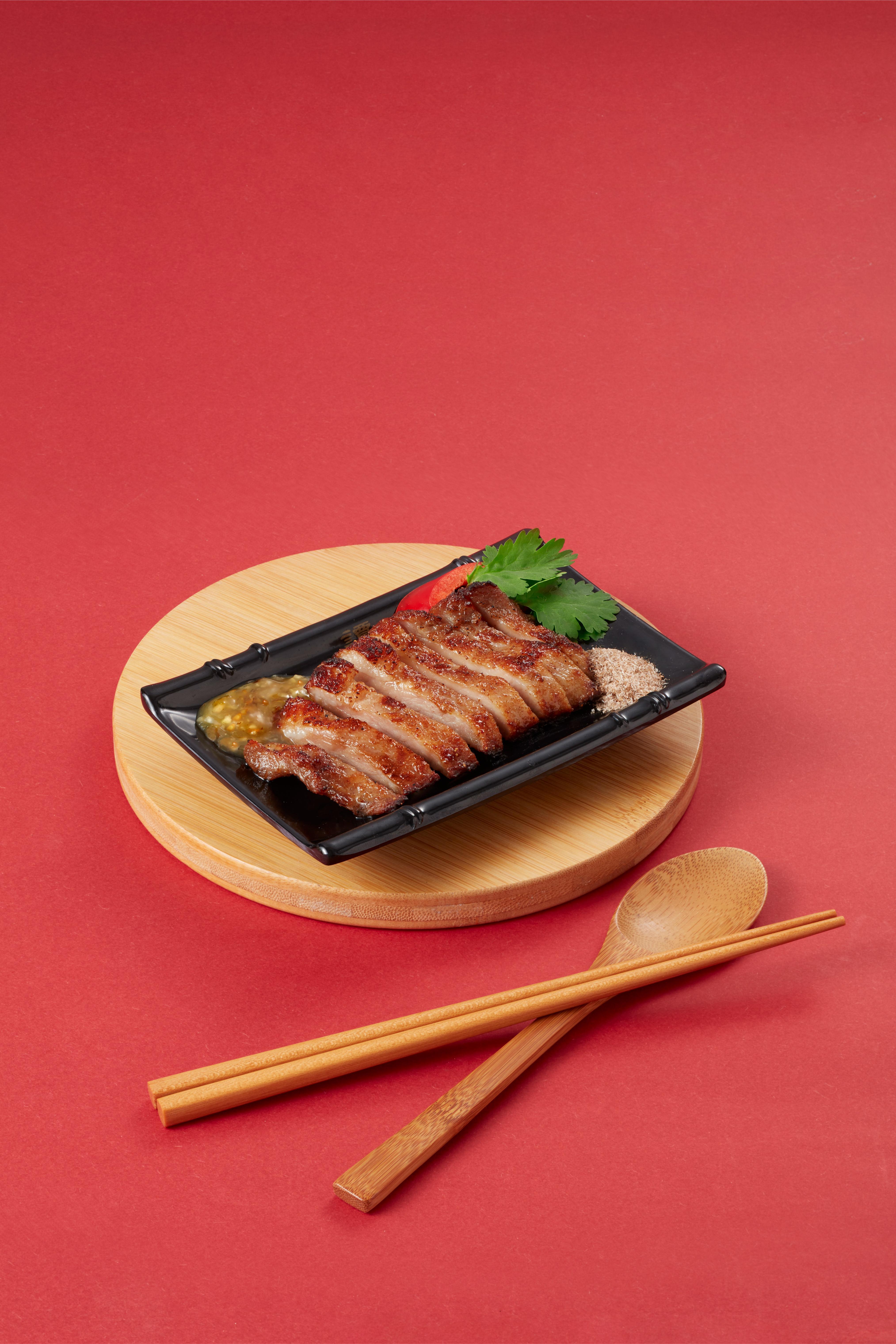 「落力為你烤豬頸肉」($22)