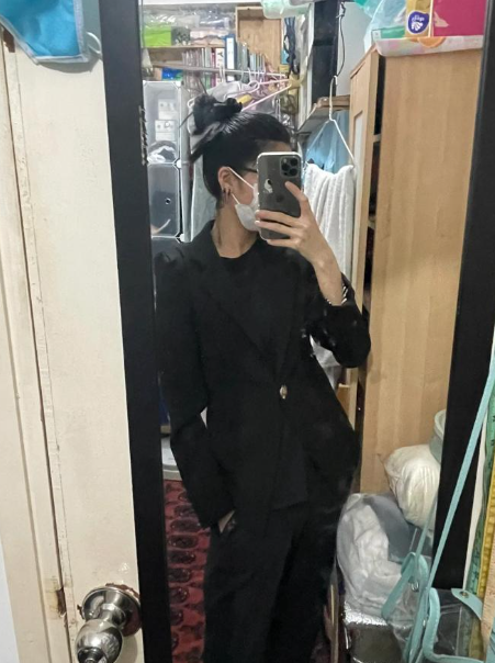 事主坦言自己學歷不高,留在家中就是一名典型的「廢青」,但她認為職業不分貴賤。(圖片來源:小紅書)