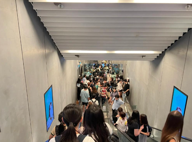 香港大學校園近日成為內地人的熱門打卡地之一。(圖片來源:小紅書)