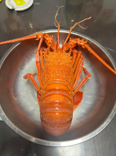 這個雙重鮮味的做法為他吸引逾6千人俾Like,一眾網民更紛紛留言貼圖應戰。(圖片來源:Facebook@香港街市魚類海鮮研究社)