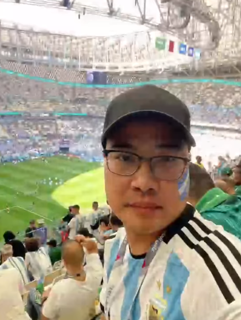林先生於社交平台上載影片表示,自己成為美斯的球迷已有10多年,卡塔爾世界盃時更曾花費10多萬元飛往當地觀賽