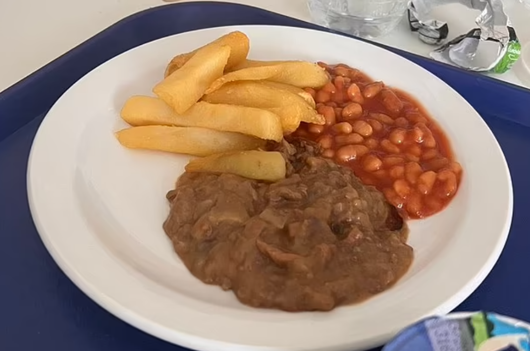 薯條、茄汁豆……