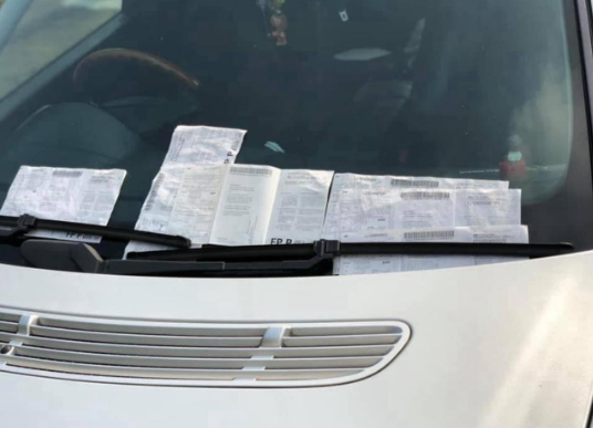 (圖片來源:Facebook@全港違例抄牌提示區)