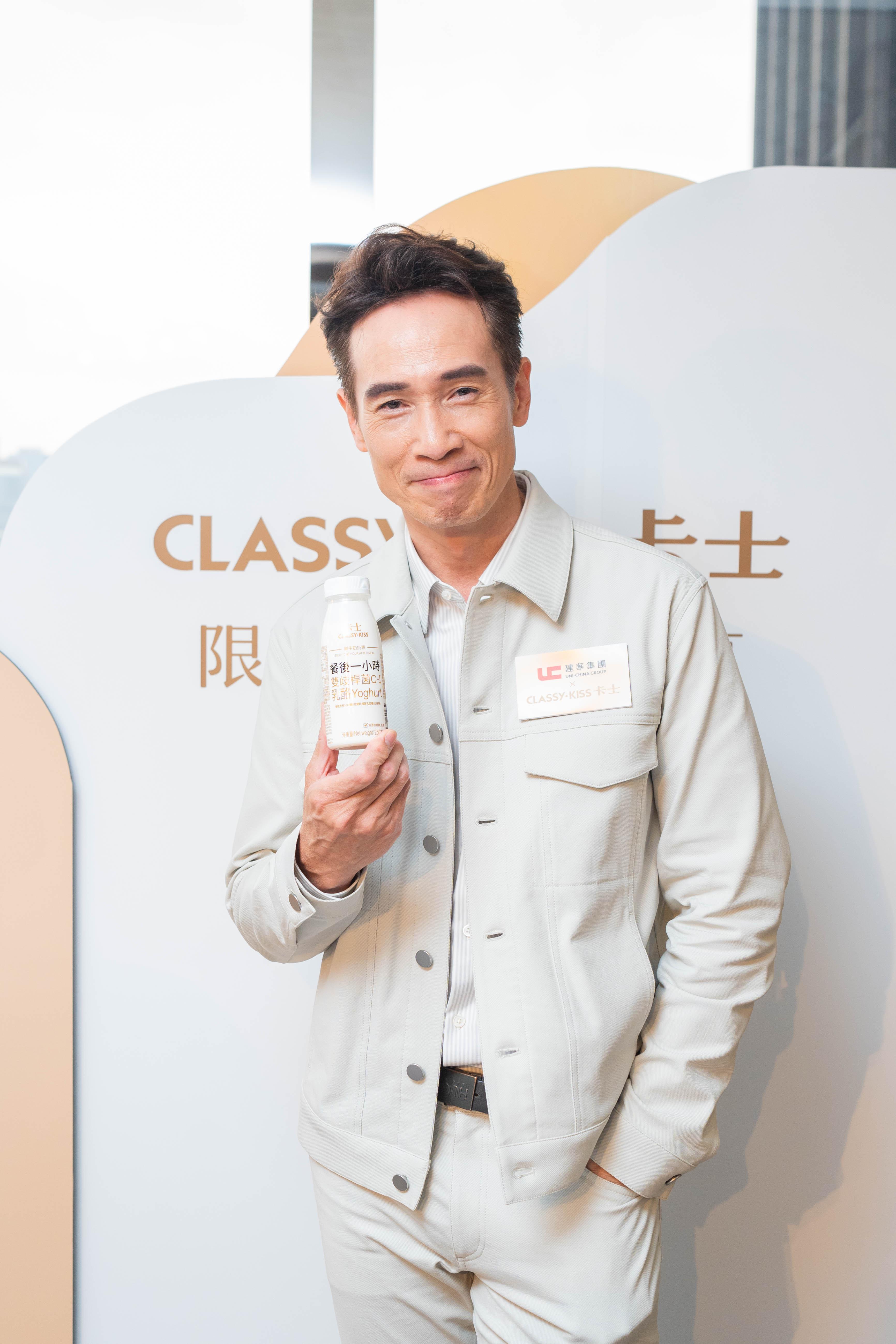 卡士忠實客戶的陳豪表示得知卡士進駐香港表示相當興奮,更即場獲邀為卡士香港的001號VIP