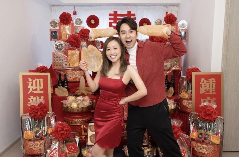 黃美棋去年8月在34歲生日前夕,宣布與拍拖11年的男友鍾健威結婚。