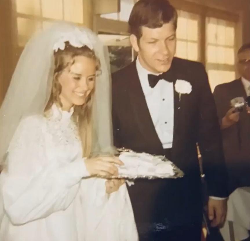 Diana Maver與丈夫John的婚姻長達47年。(X)