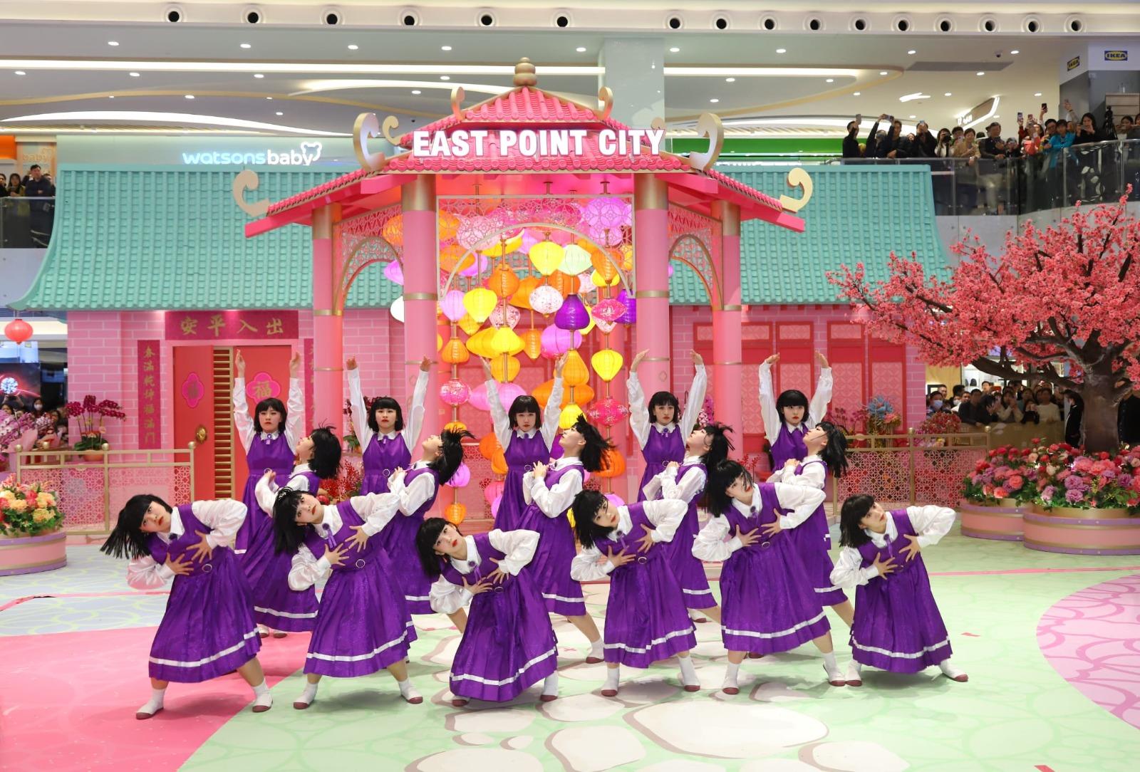 在現場跳了兩次YOASOBI的《Idol》舞蹈。(羅錦雄攝)