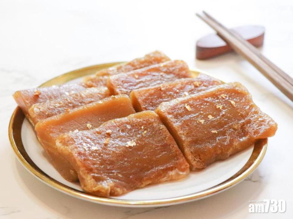 年糕蒸好後可直接切片吃。(Instagram@yoko.kitchen)