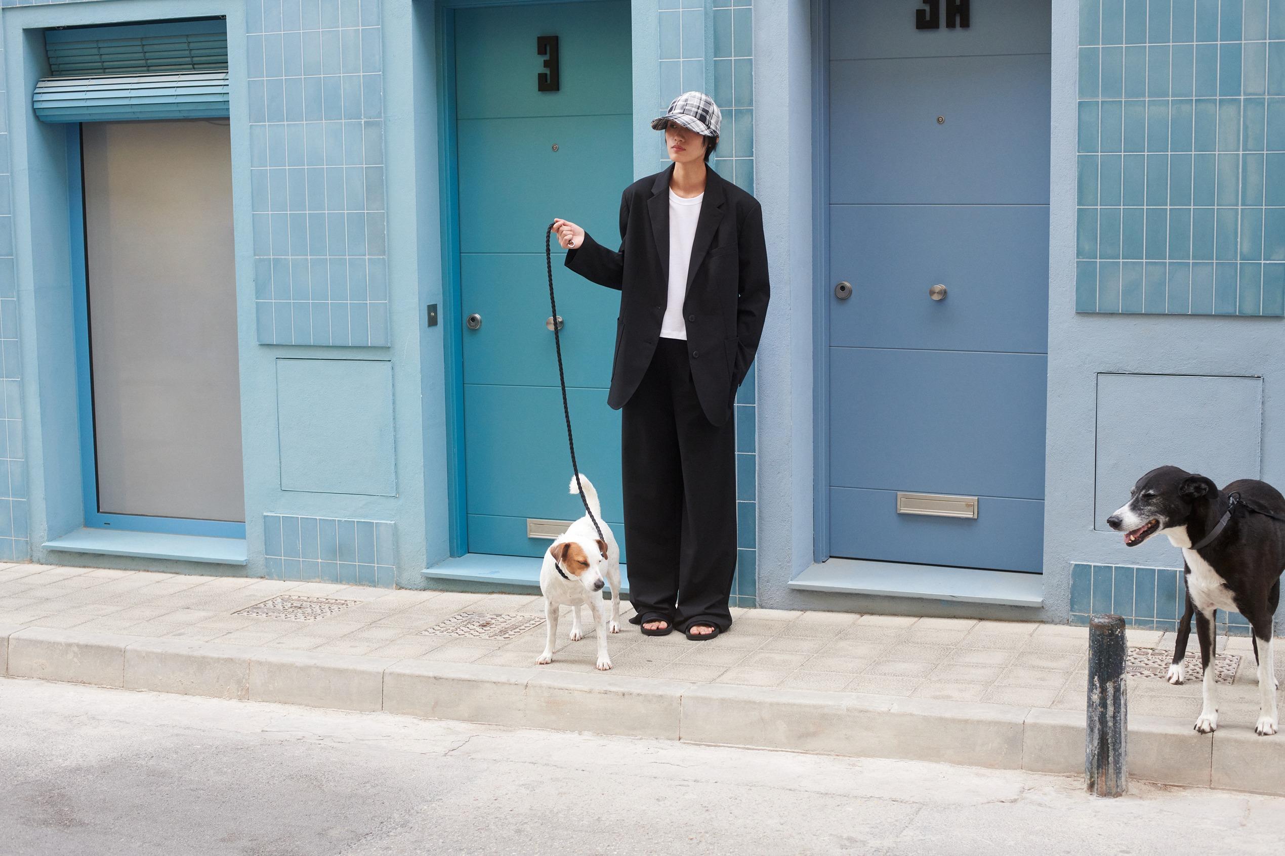 UNIQLO再度與著名英國時裝設計師Clare Waight Keller合作。