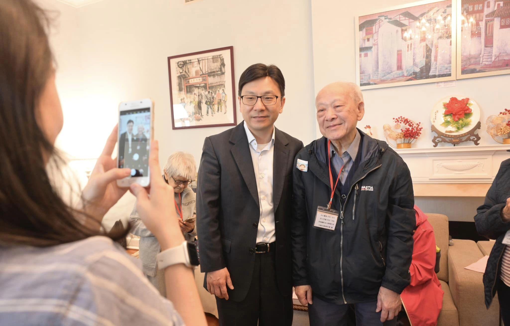 Ray Online|老友記到政務司官邸參觀 一舉動令陳國基「受寵若驚」(@FBEric Chan 陳國基 圖片)