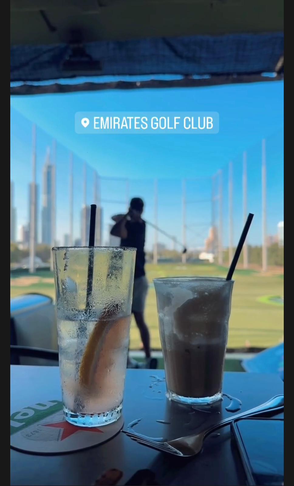 同步打卡照-馬曉晴,疑似出現卓林普身影。