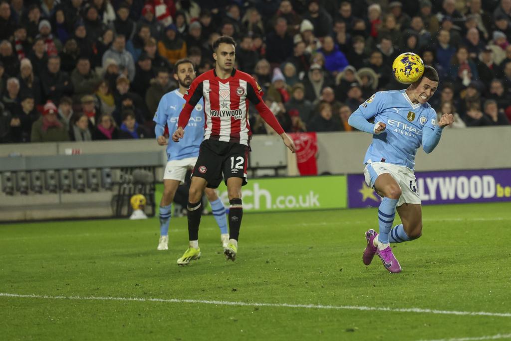 英超曼城以3︰1反勝賓福特,科頓連中三元粉碎進步不大的都市傳說。(美聯社)