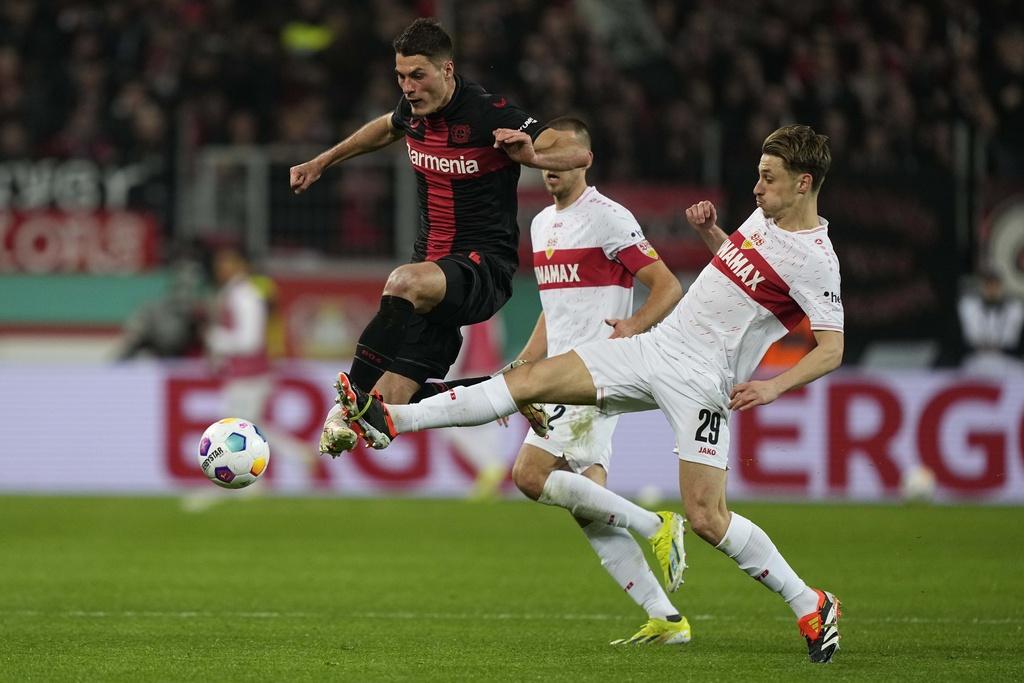 利華古遜3:2反勝史特加入四強。(路透社)