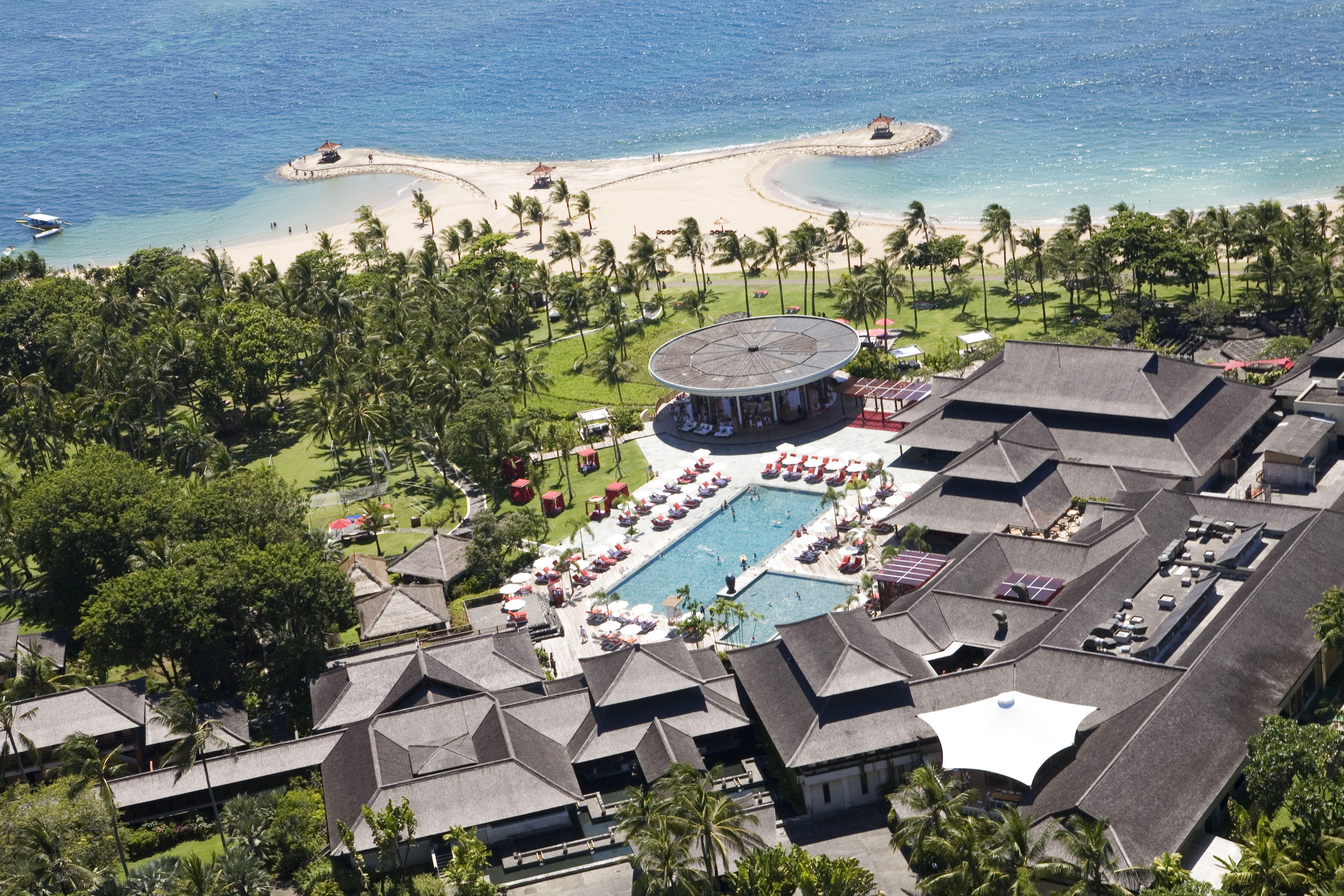 峇里、印尼民丹島及馬爾代夫卡尼島都是家庭式海島度假村,四處都是打卡位,家長可以盡情玩樂,參與各種水上活動,孩子亦能在Club Med Kids Club兒童俱樂部玩個痛快。