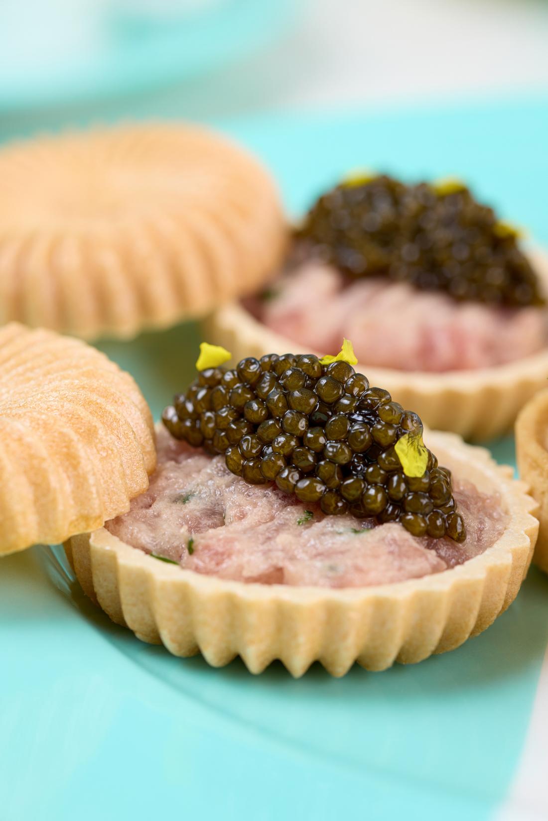 魚子醬香蔥吞拿魚他他最中餅