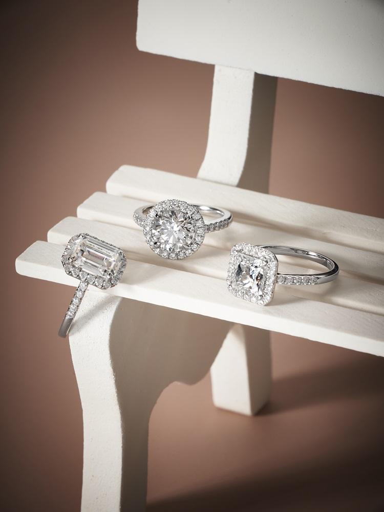 111Jewelers會根據個人的獨特喜好量⾝定制的個人客製化創作出最獨特的產品,讓你隨時隨地表達創造⼒和個性。