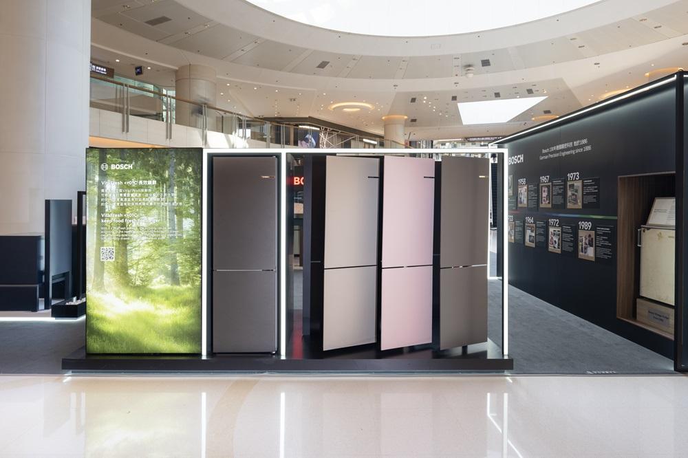 Bosch Vario Style雪櫃獨家配備3個<>0°C保鮮儲存箱,可根據食材需要設置濕度,並分類於不同空間。