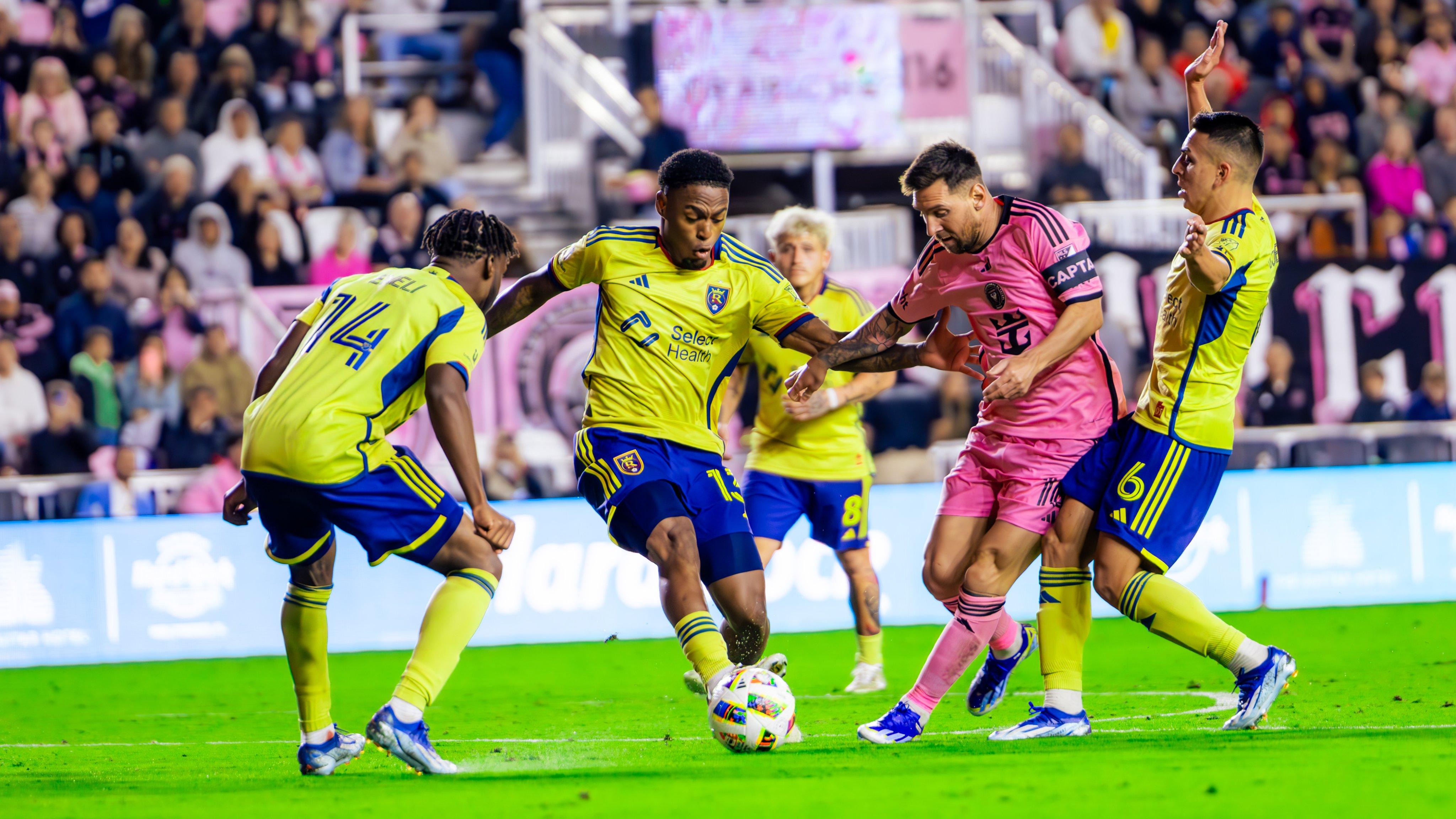 數據顯示,美斯今場有4次射門,3次過人有一次成功,傳球成功率82%,其中作出5次關鍵傳球。 (美職聯圖片)