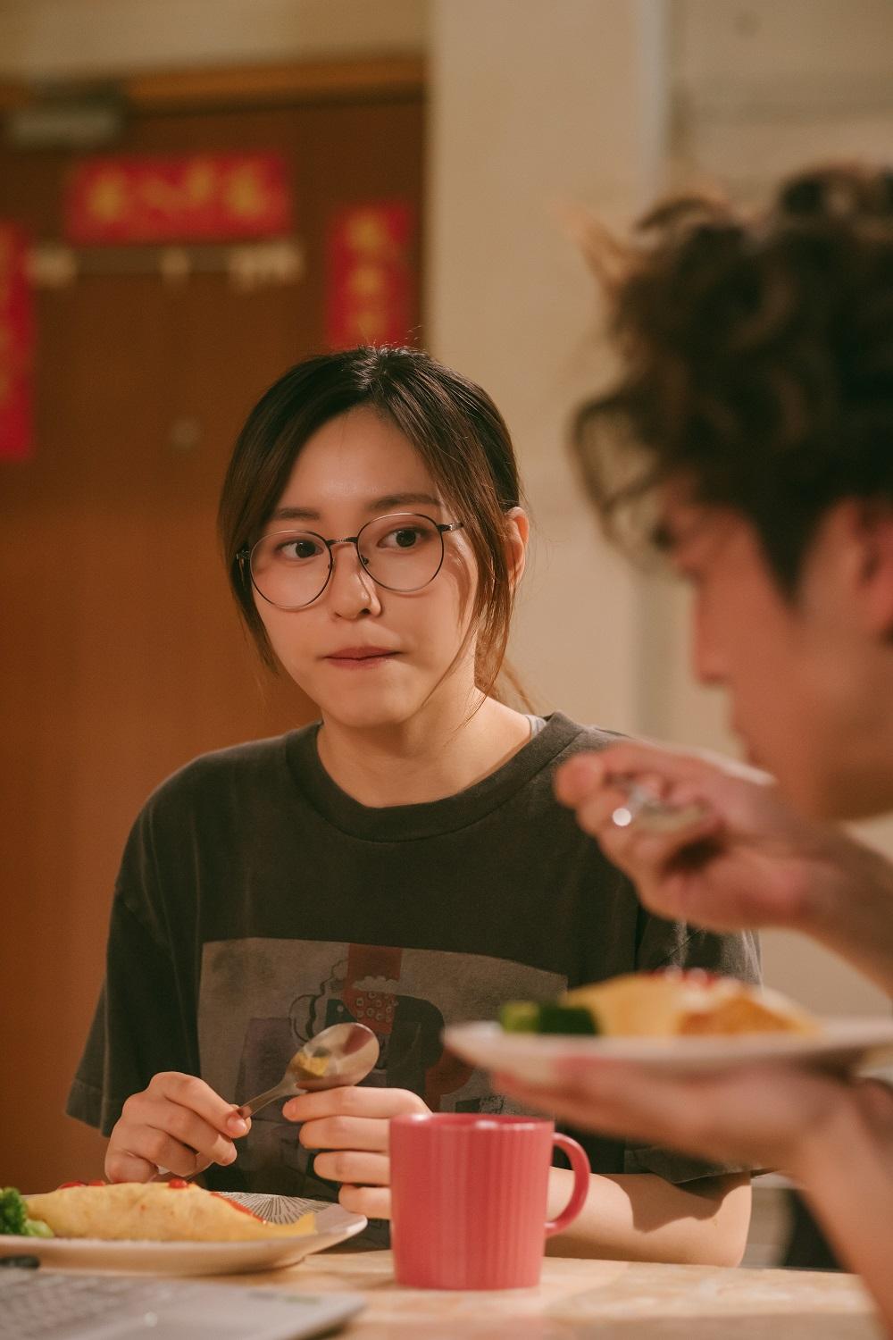 Ivy So被爆為食趣事,一cut機就執薯片食。