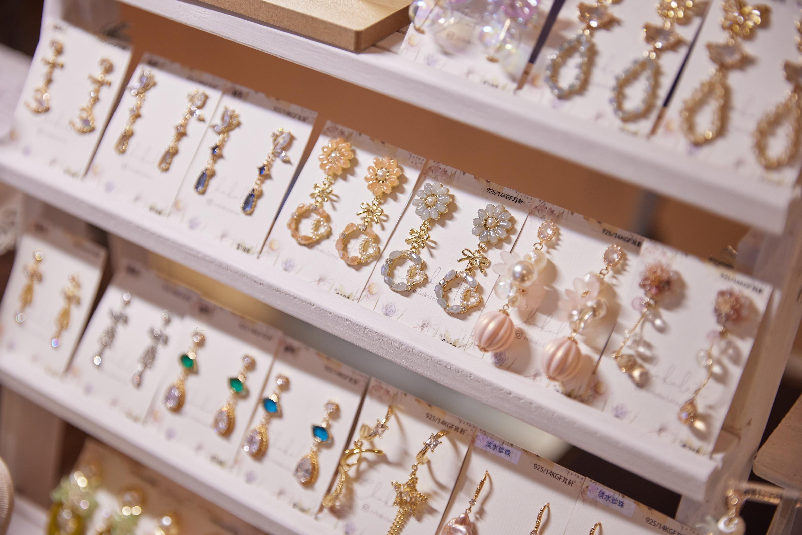 農曆新年2024|K11 Art Mall x 渣打期間限定 Pop-up 新春懸浮氣球裝置藝術/周末市集入手特色賀年物