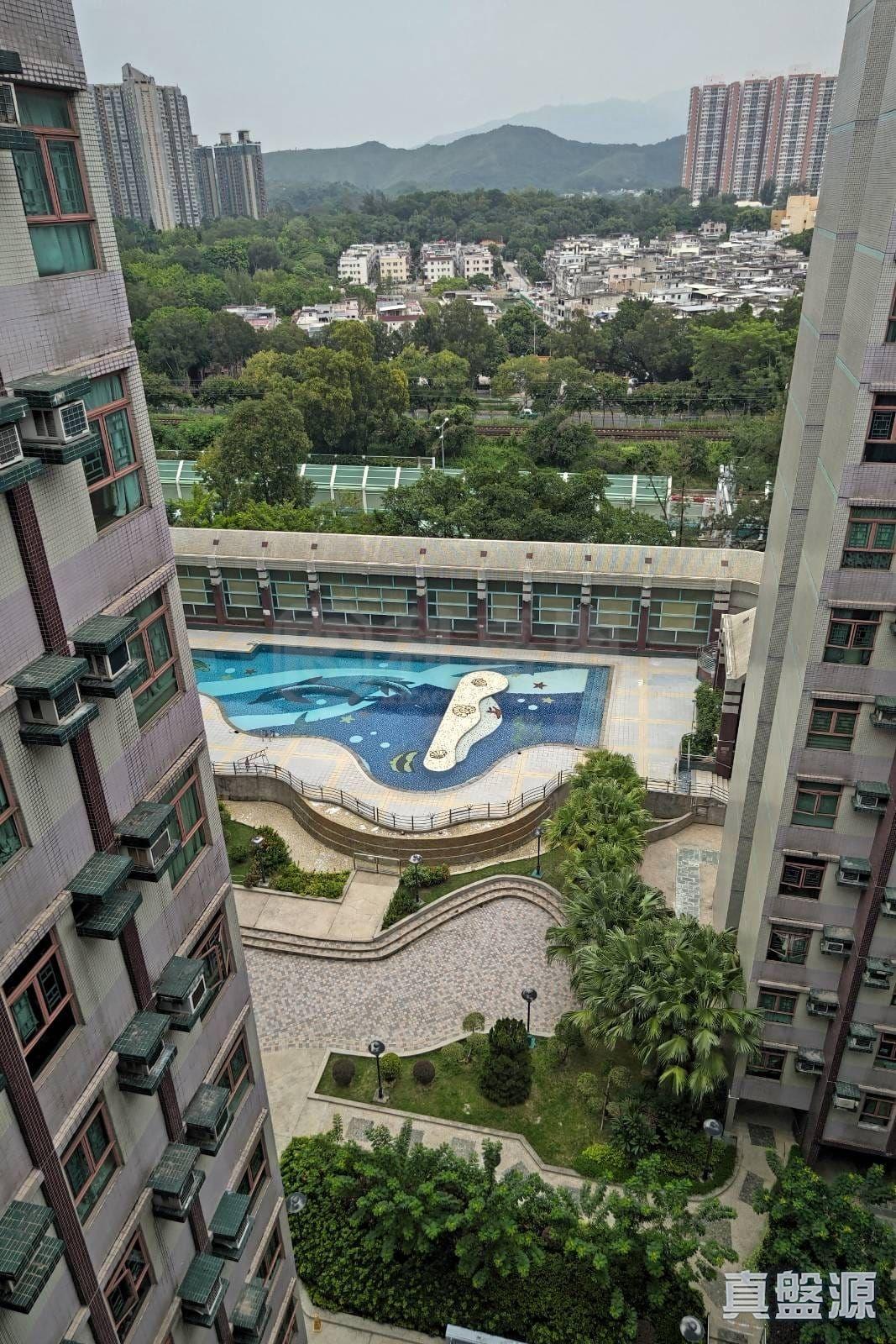 單位景觀以泳池、園景及山景為主,景致開揚。(代理提供)