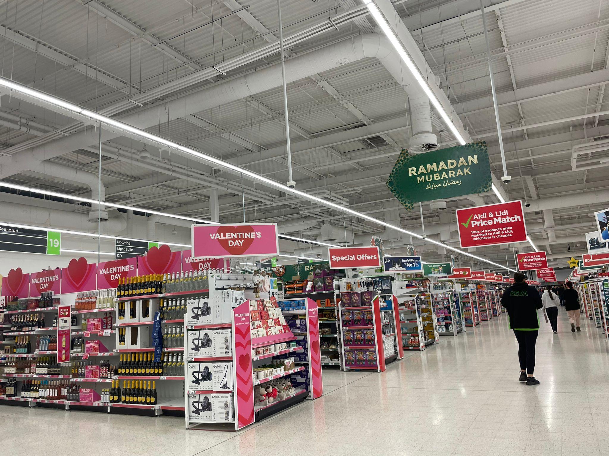 英國超市ASDA有提供在線購物服務,客人只需網上下單,最快即日送到