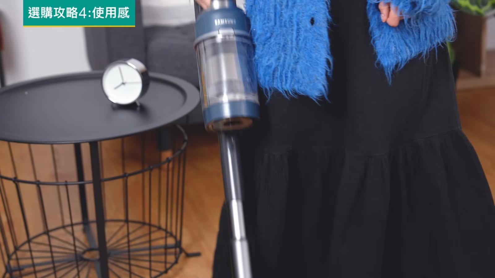 購買直立式吸塵機攻略,要考慮使用感。