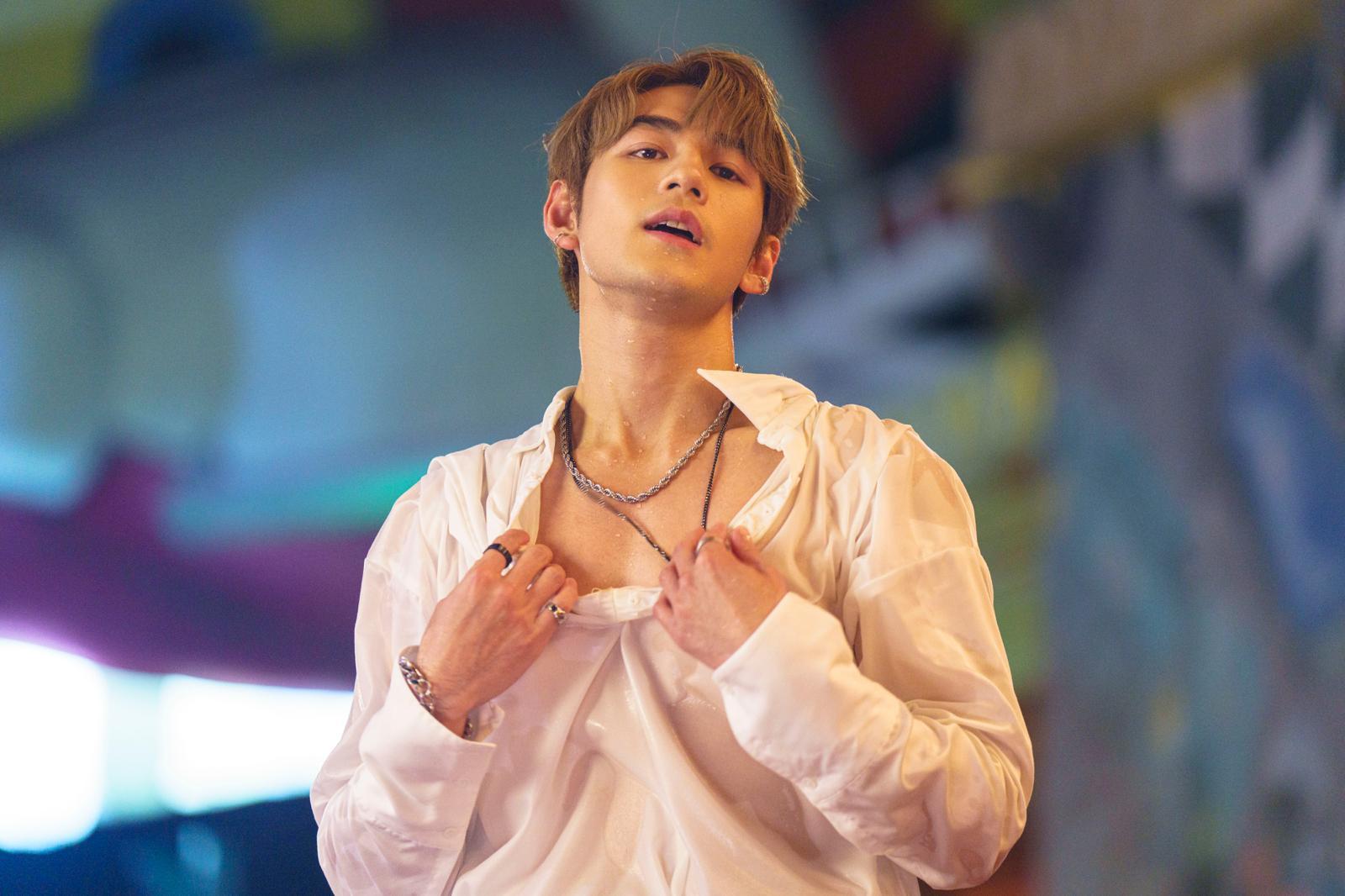 Jeffrey在《飯戲攻心2》一場濕身戲,令不少fans尖叫。