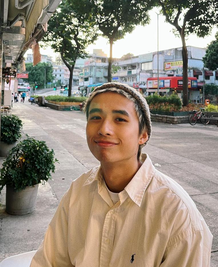 蘇振維以一級榮譽畢業於演藝學院。