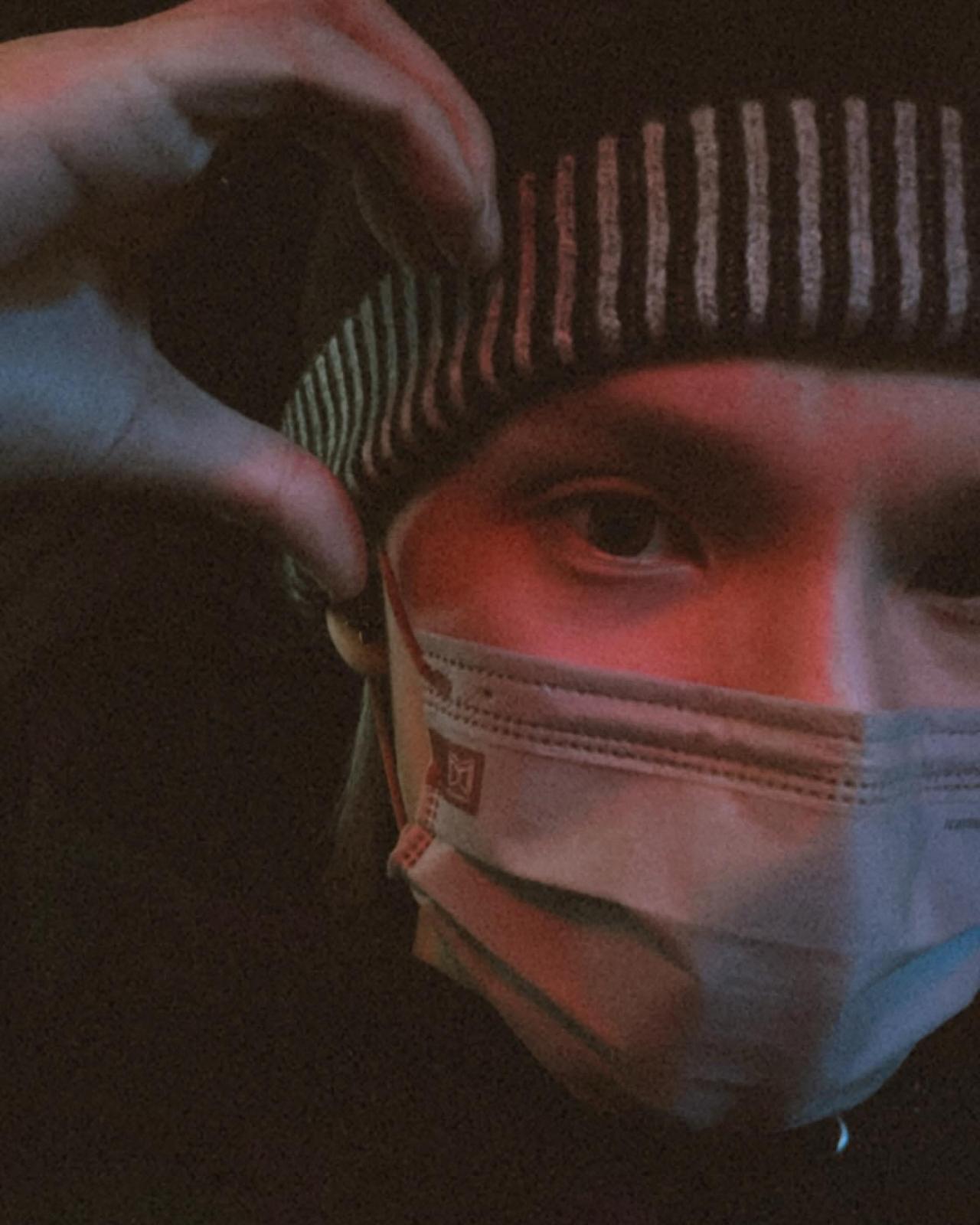 Jeremy身在日本,不忘向fans派心。