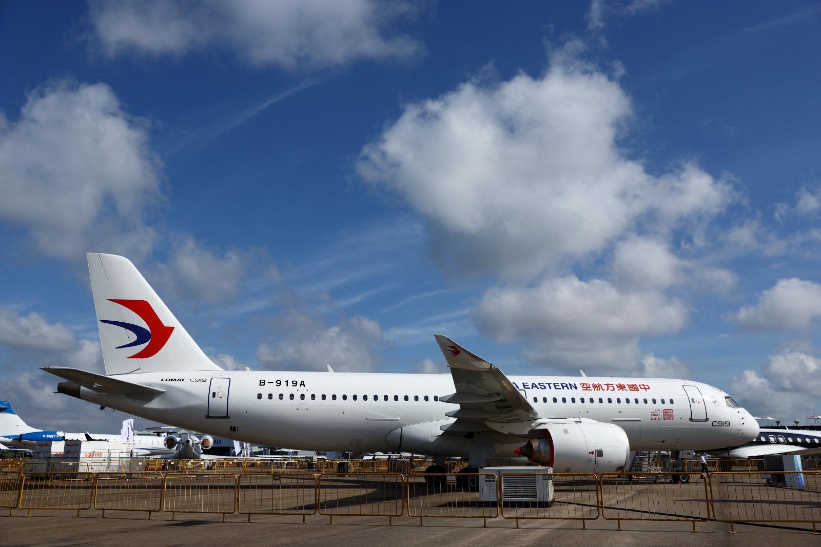 C919|新加坡航展開幕 國產客機亮相呈現階段性發展成果。(路透社)