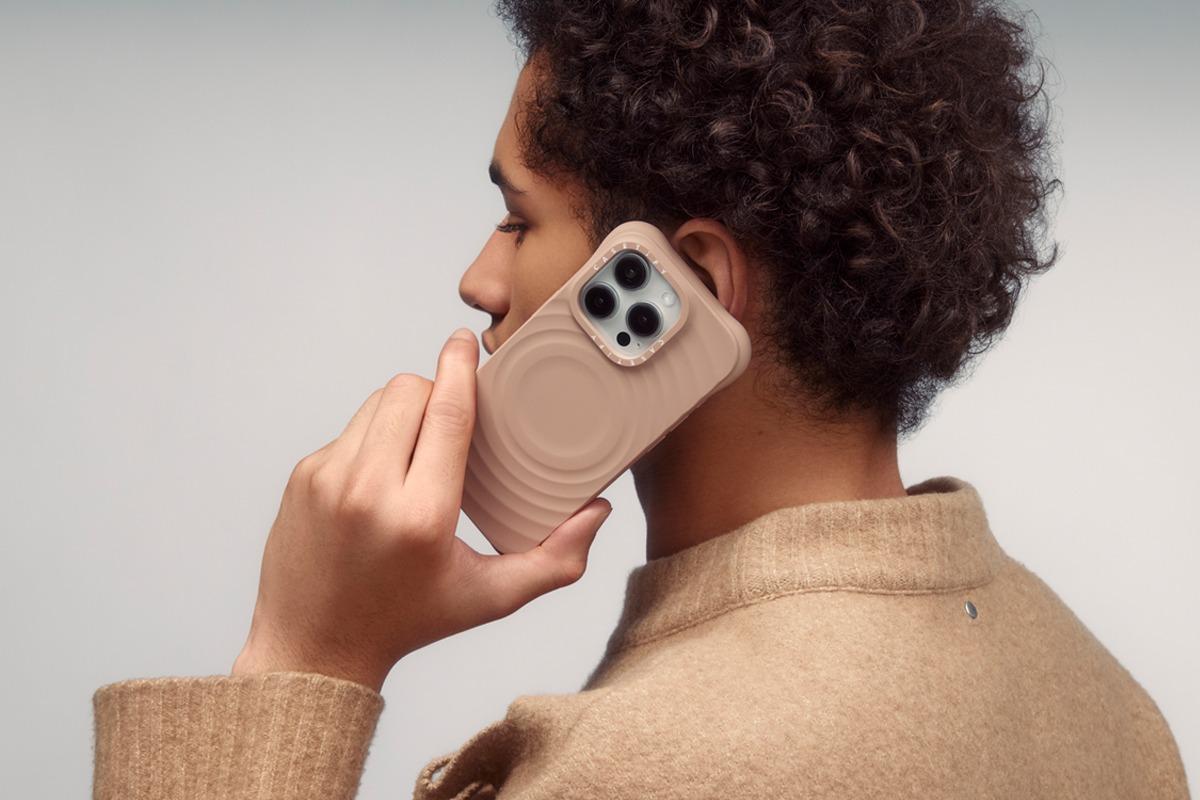 Essentials by CASETiFY 手機殼及手機背繩等 簡約美學及保護俱備