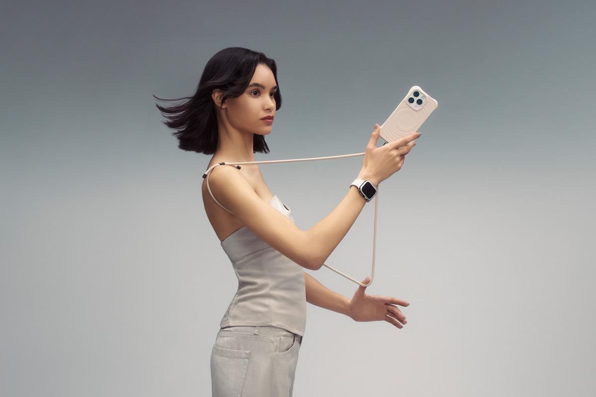 Essentials by CASETiFY 手機殼及手機背繩等 簡約美學及保護俱備