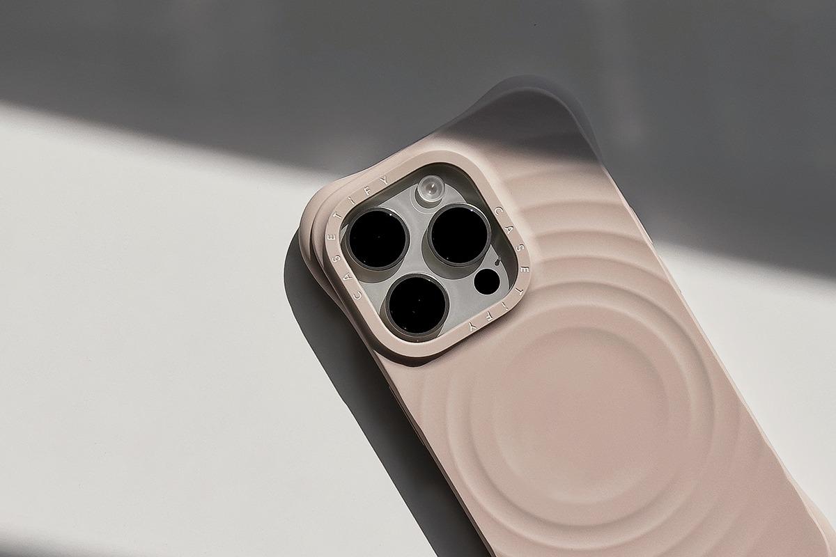 Essentials by CASETiFY 手機殼及手機背繩等 簡約美學及保護俱備