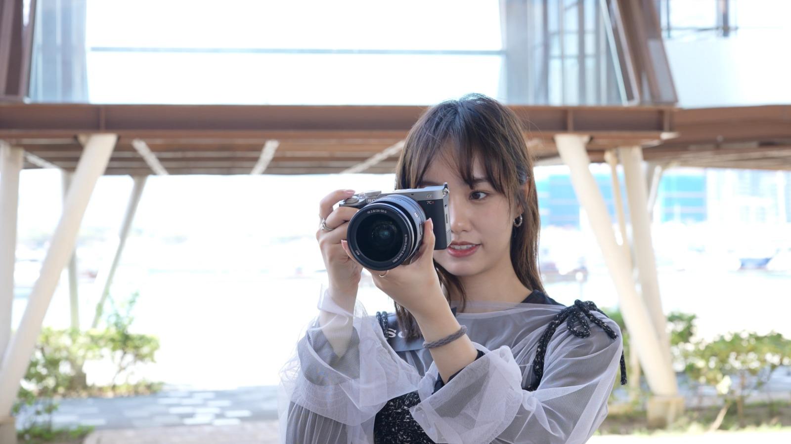 Sony FE 24-50mm F2.8 G鏡頭 重量僅440g