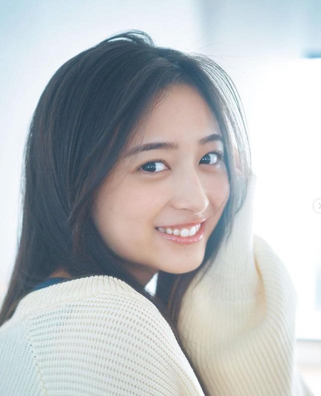 井上和身高156cm,是乃木坂46成員,2月7日生日(井上和 IG)