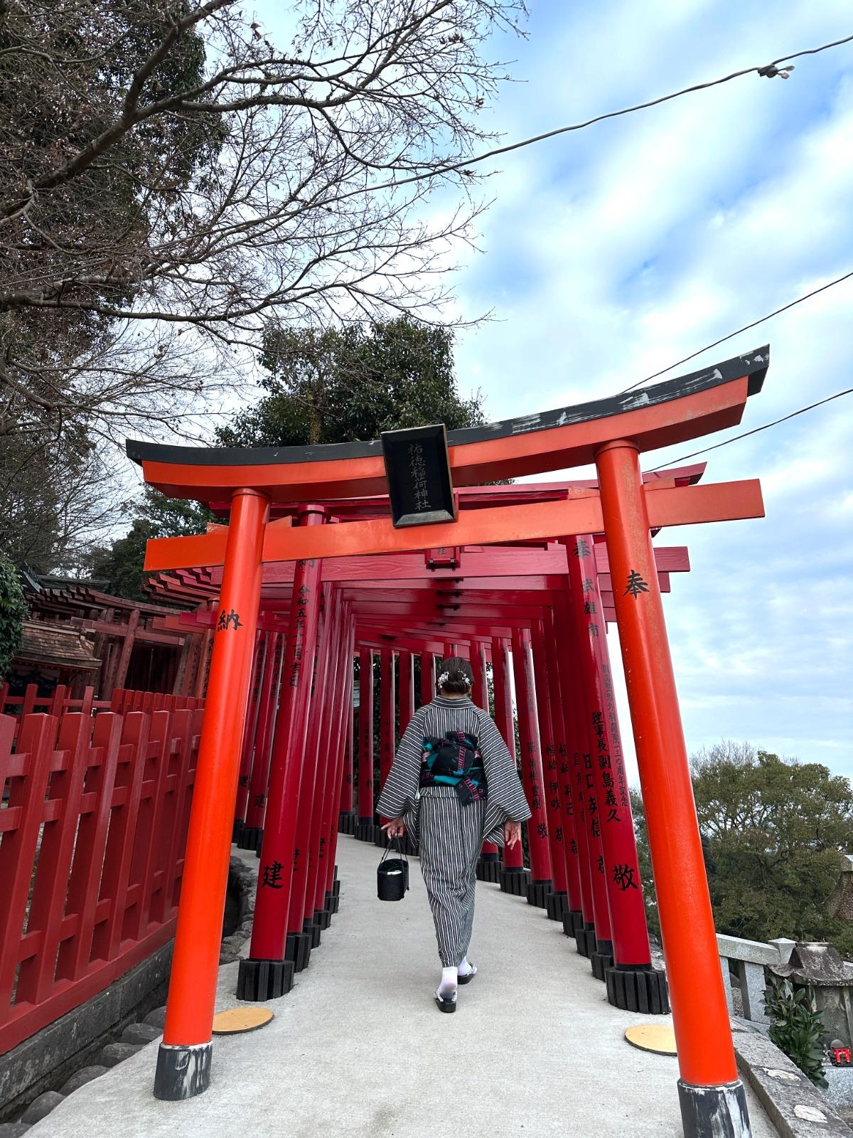 到祐德稻荷神社打卡前,女生們可在「肥前浜宿」的「Wa No Kotokoto Hajime Club.」租借和服!