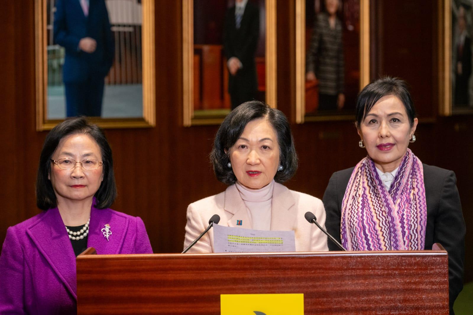 葉劉淑儀在財政預算案2024後接受訪問。(陳奕釗攝)