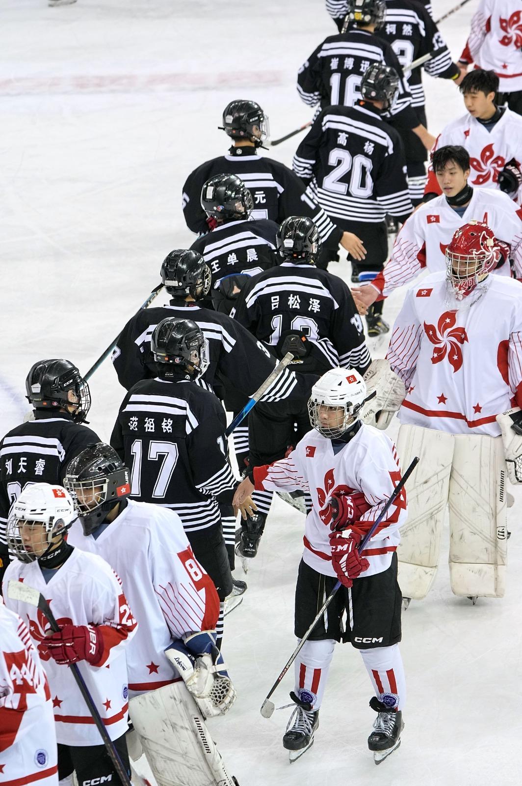 全國冬季運動會,香港青年男子冰球隊獲得第5名。(新華社)