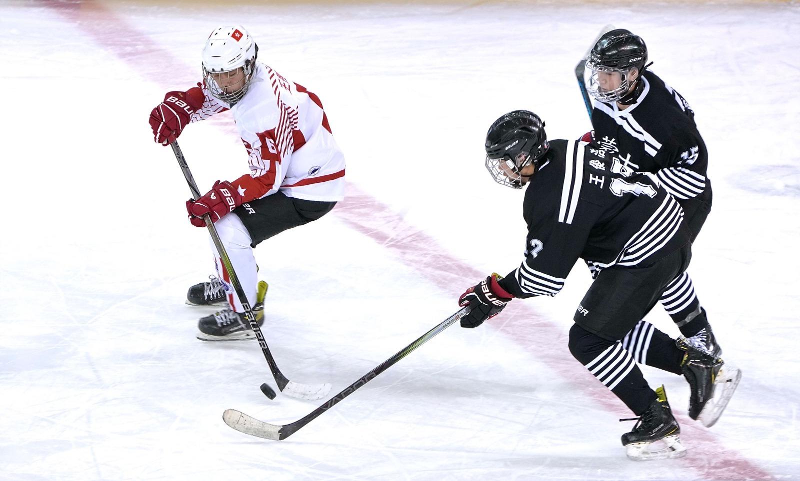 全國冬季運動會,香港青年男子冰球隊獲得第5名。(新華社)