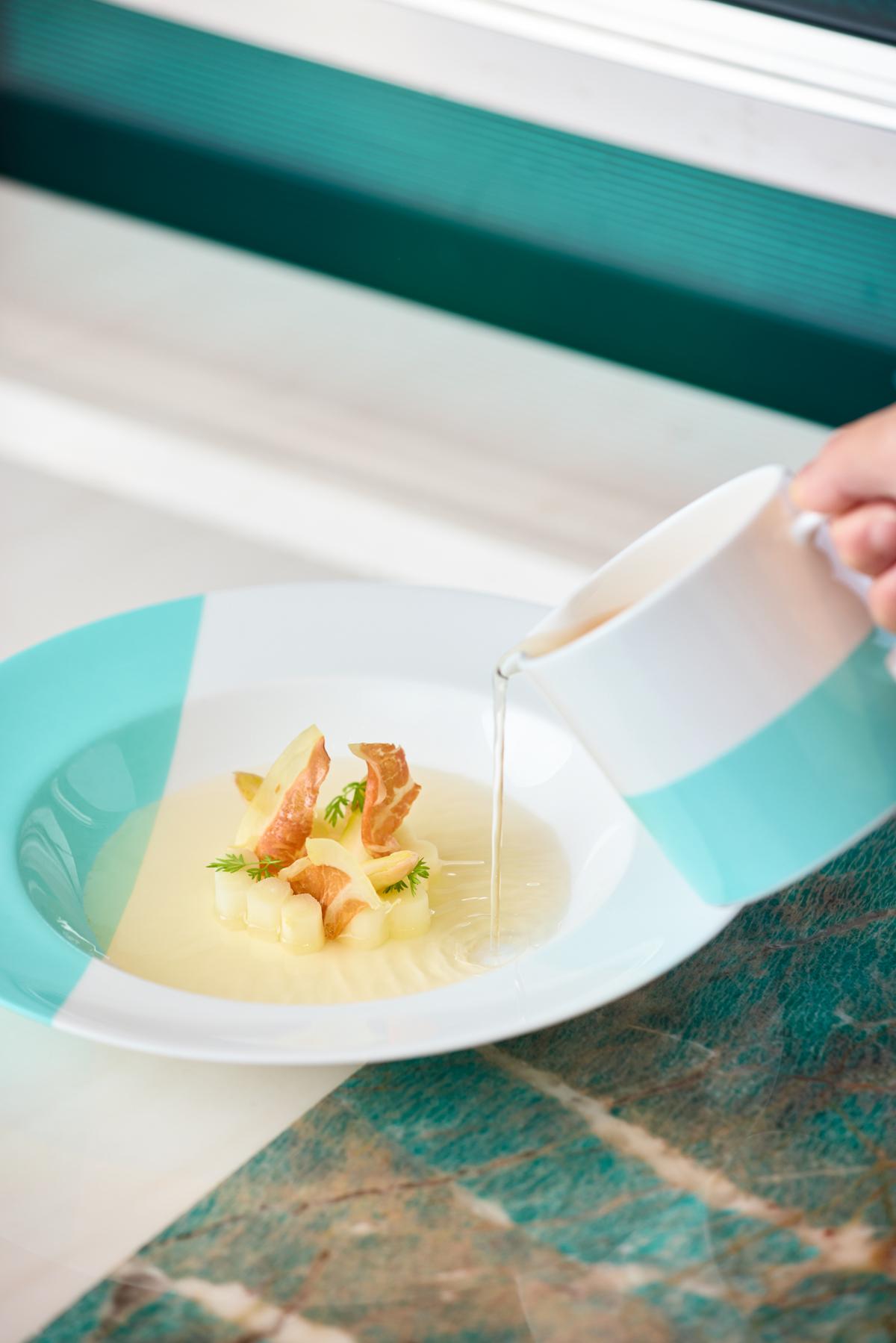 白露荀法式清雞湯