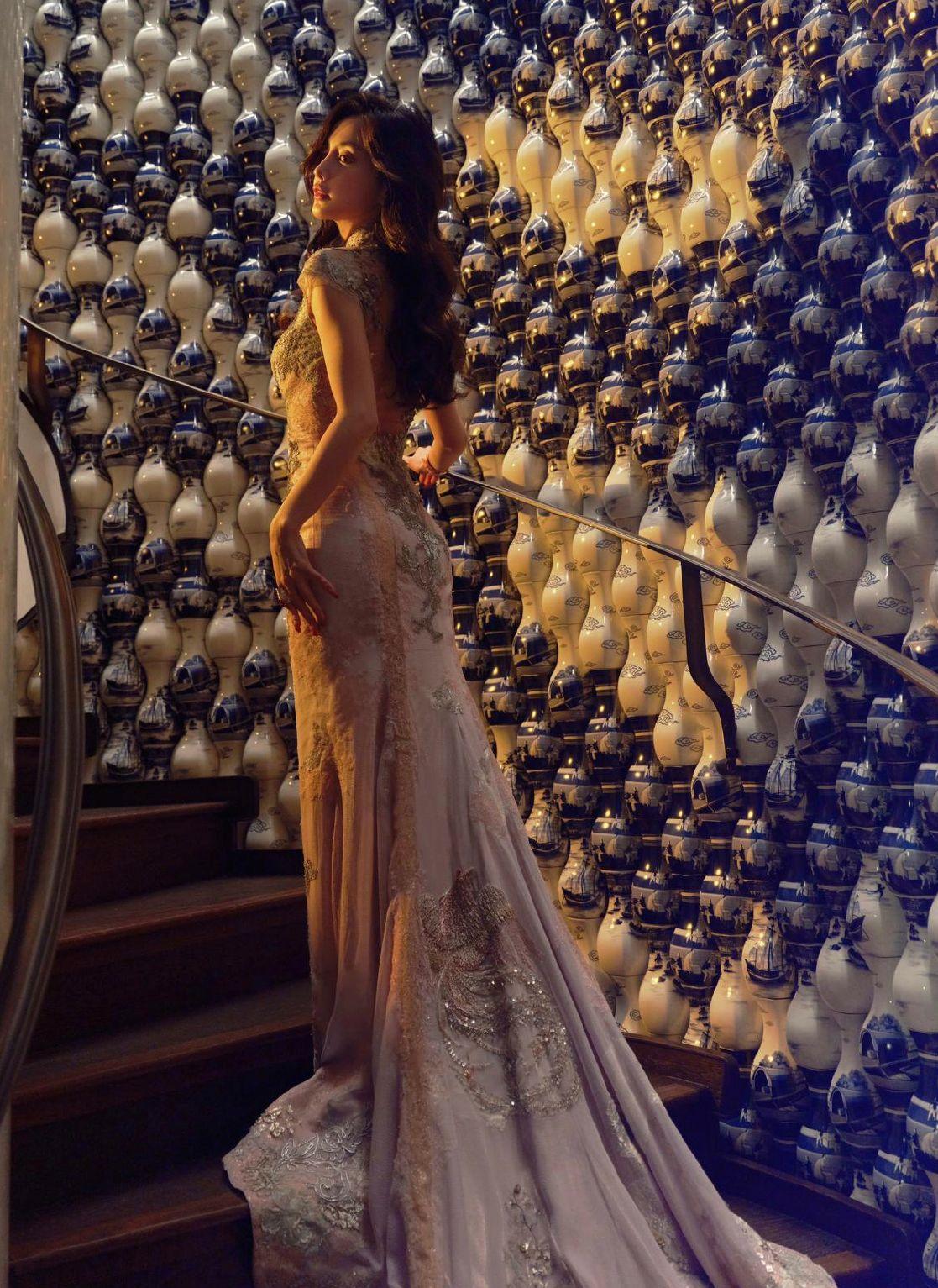 Angelababy華麗出席英國BAFTA晚會。