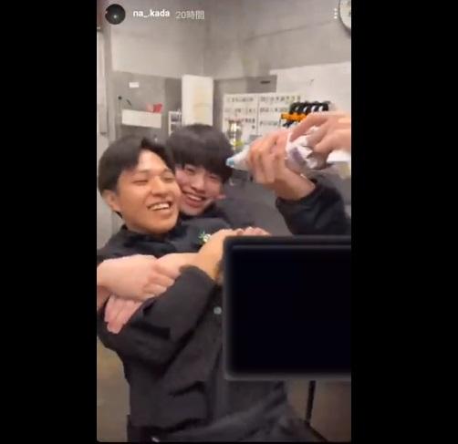 日本連鎖火鍋店員工喪玩 唧忌廉入同事口 累公司道歉(有片)