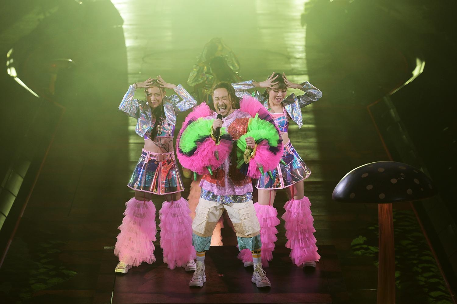 鄭中基世界巡迴演唱會香港站昨日於紅館舉行第二場。