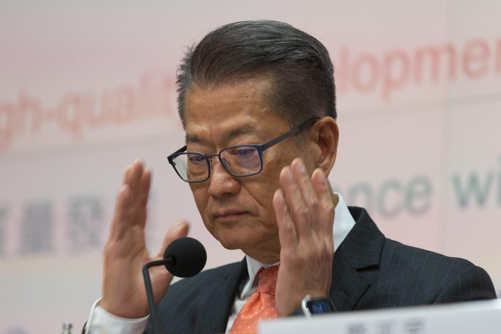 財政預算案2024|陳茂波等官員下午出席有關《預算案》記者會。(蘇文傑攝)