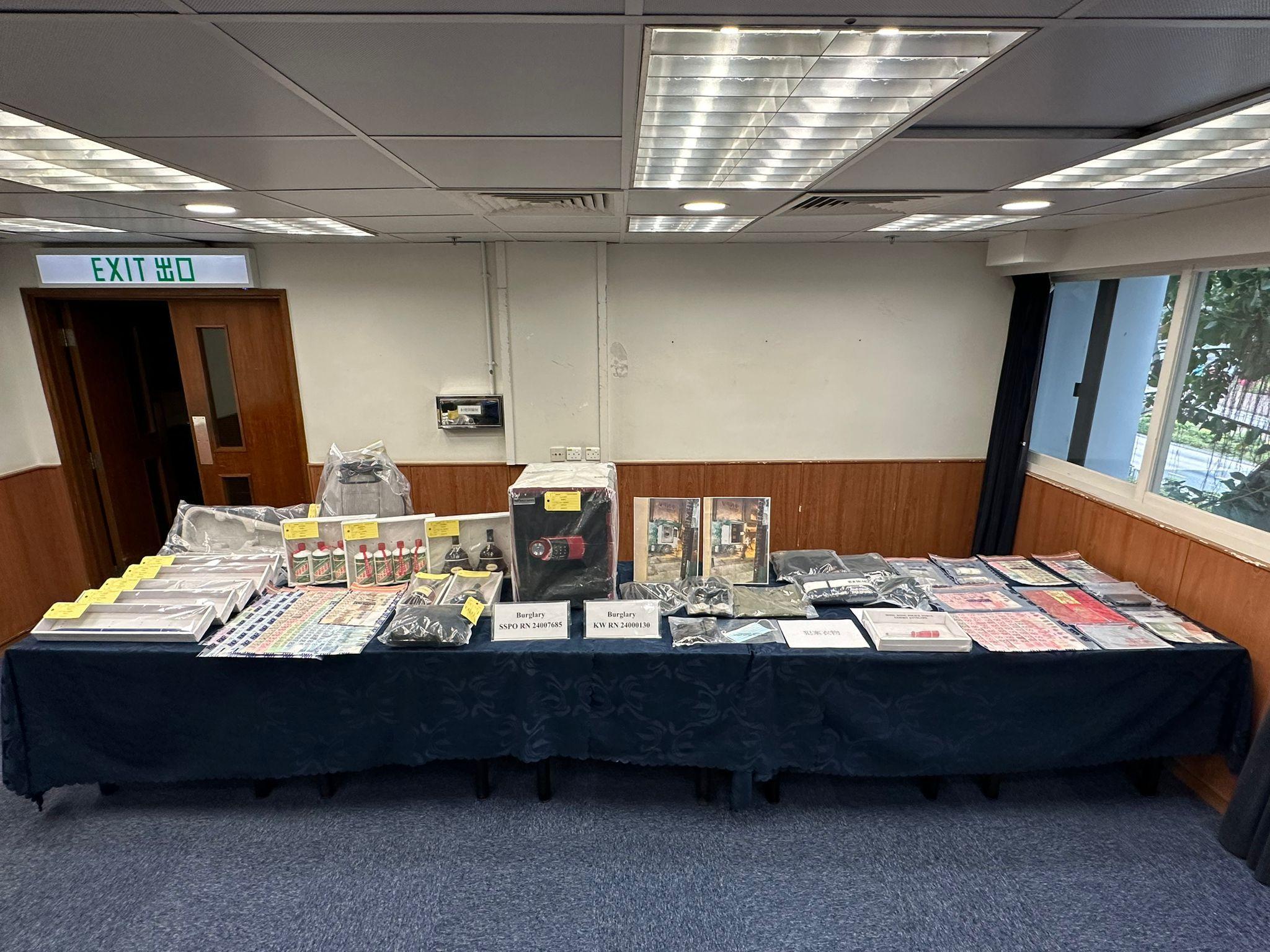 西九龍總區重案組於反爆竊行動拘捕一名連環爆竊犯,涉及13宗發生在九龍和新界區的爆竊案;另外深水埗警區搗破一宗酒樓爆竊案,拘捕3名男子。