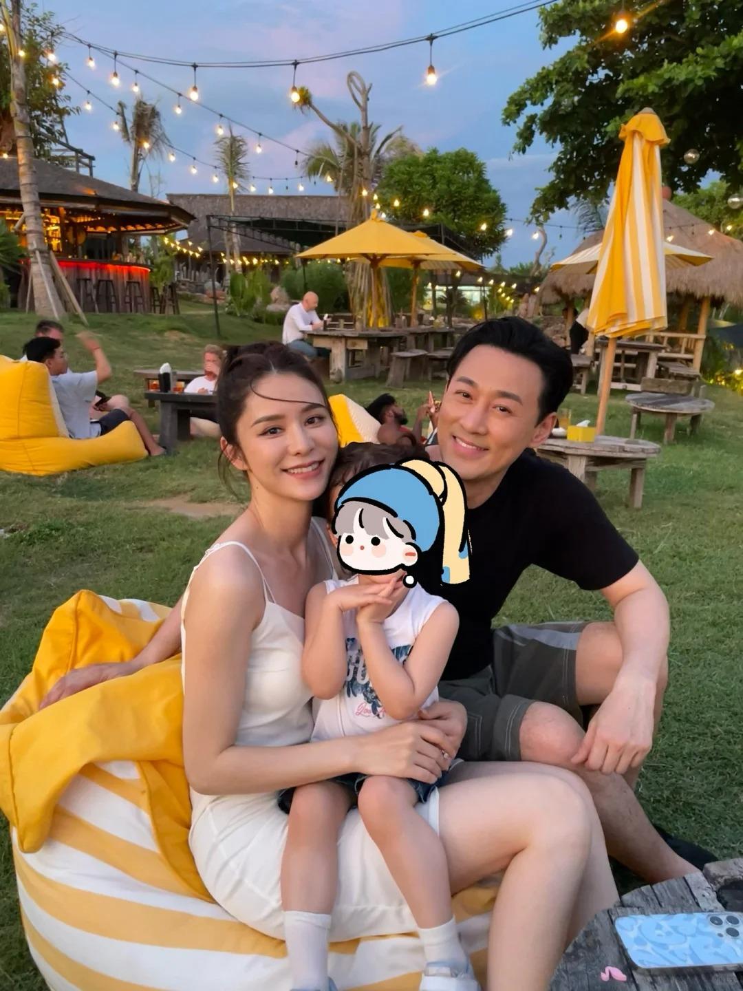 林峯全家照戴賊仔帽被網民指老了十歲(張馨月小紅書)