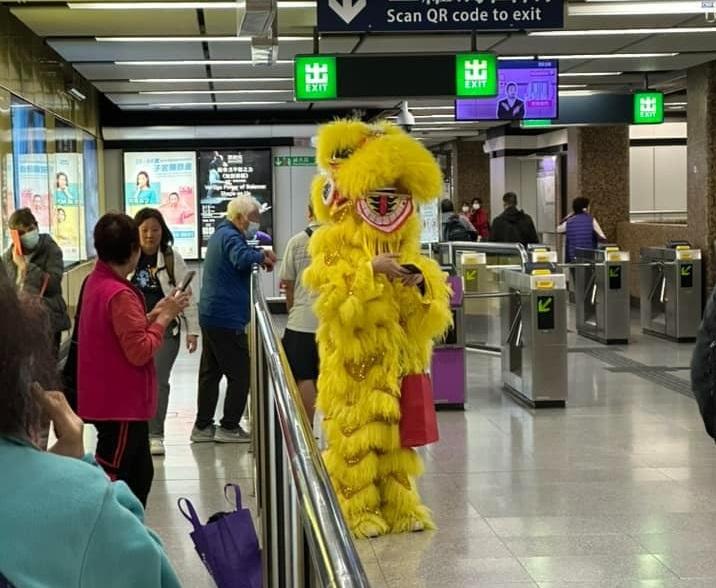 網民發現二人曾在多處出沒。(網上圖片)