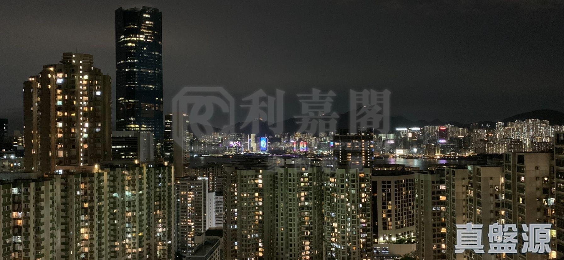 單位景觀開揚,夜景亦迷人。(代理提供)