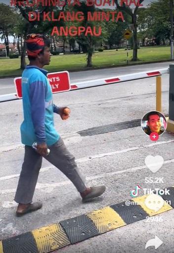 清潔工最後離開社區。(互聯網)